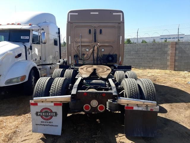 2018 Freightliner Cascadia 113