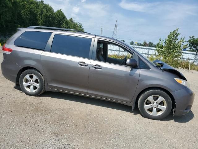 2013 Toyota Sienna LE