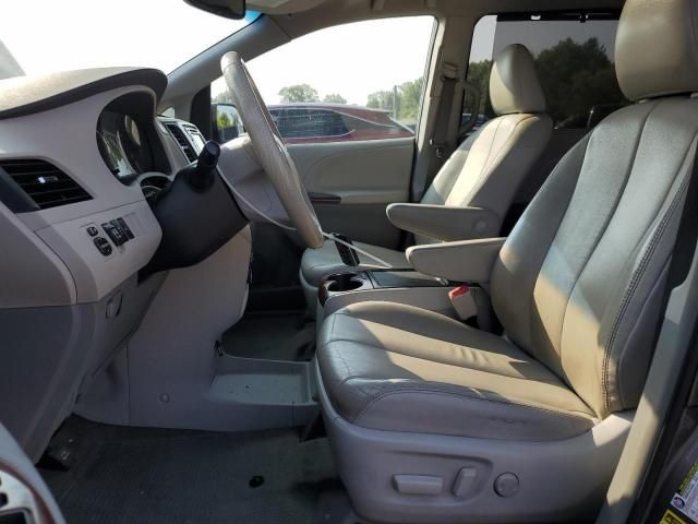 2014 Toyota Sienna XLE