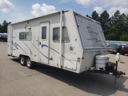 Camiones salvage sin ofertas aún a la venta en subasta: 2003 Jayco Kiwi