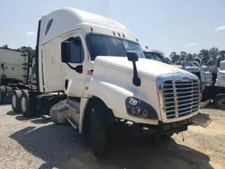 Salvage trucks for sale at Hueytown, AL auction: 2019 Freightliner Cascadia 125