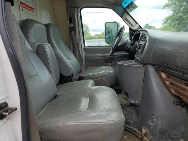 2006 Ford Econoline E450 Super Duty Cutaway Van