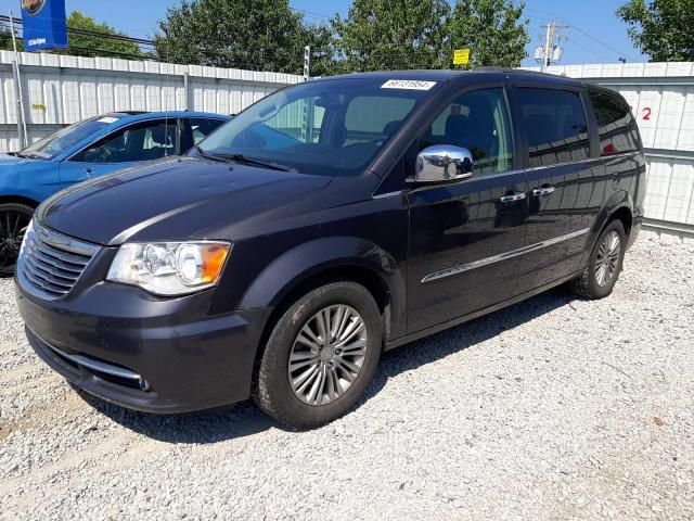 2016 Chrysler Town & Country Touring L