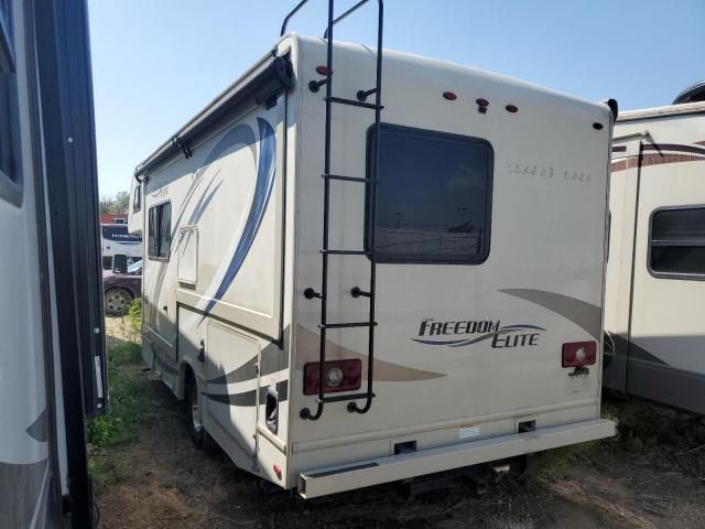 2017 Ford Econoline E350 Super Duty Cutaway Van