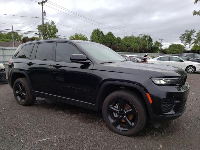 2023 Jeep Grand Cherokee Laredo