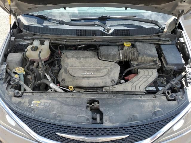 2017 Chrysler Pacifica Touring L Plus