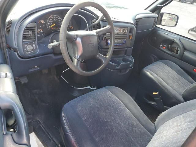 2000 GMC Safari XT