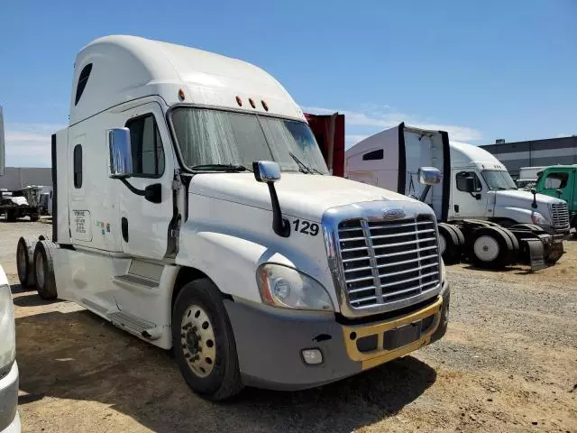 2015 Freightliner Cascadia 125