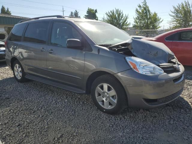 2005 Toyota Sienna CE