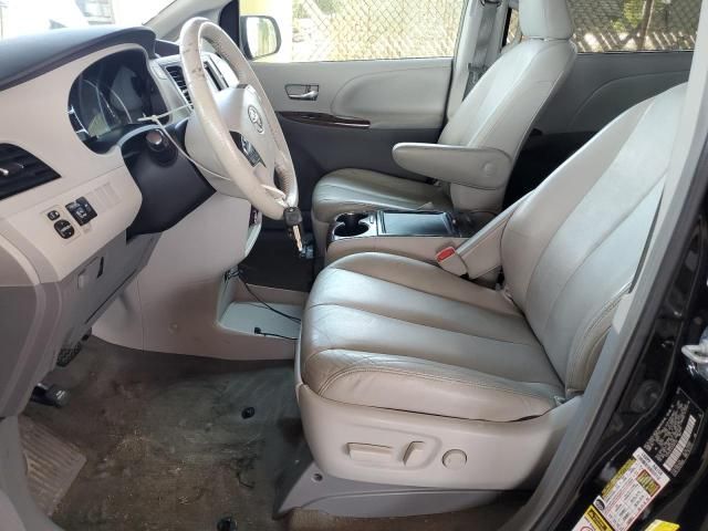 2013 Toyota Sienna XLE