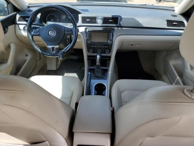 2014 Volkswagen Passat SE