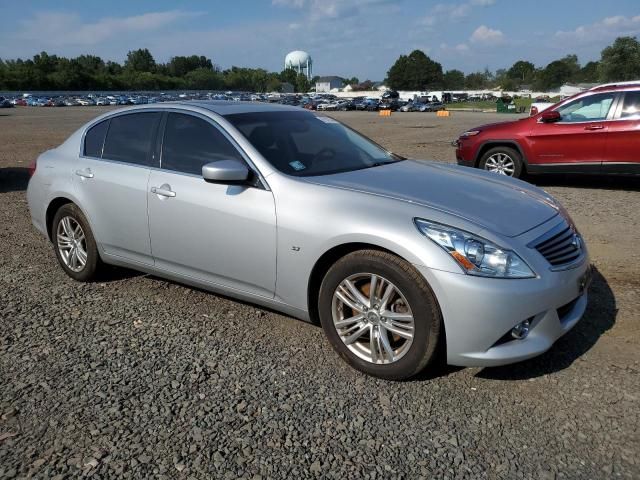 2015 Infiniti Q40