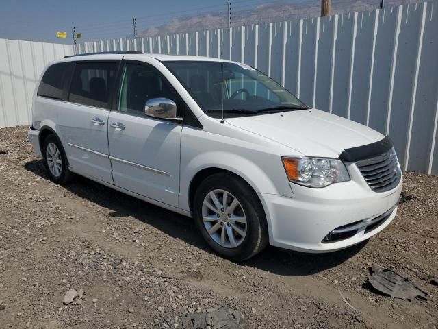 2016 Chrysler Town & Country Limited Platinum