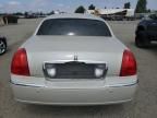 2005 Lincoln Town Car Signature Limited