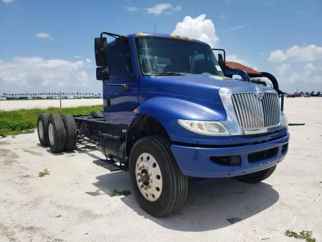 2009 International 4000 4400