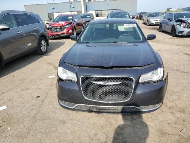 2018 Chrysler 300 Touring