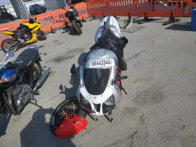 2004 Honda RVT1000 R