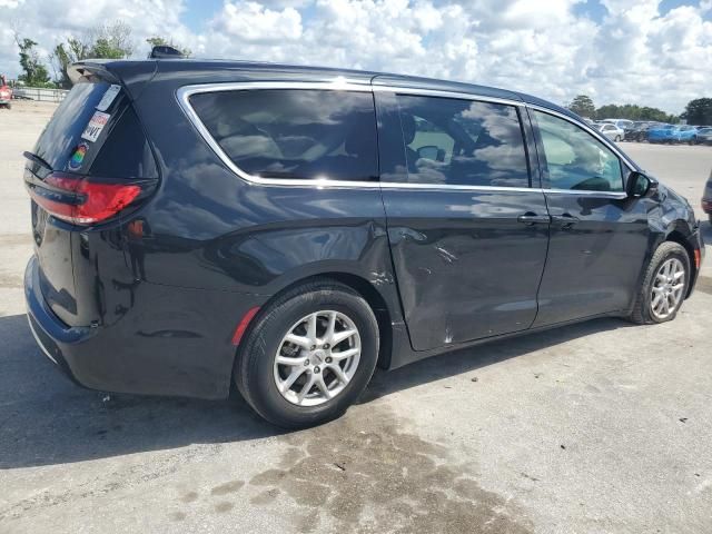 2023 Chrysler Pacifica Touring