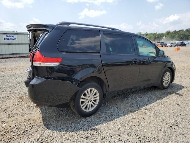 2013 Toyota Sienna XLE