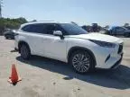 2021 Toyota Highlander Hybrid Platinum