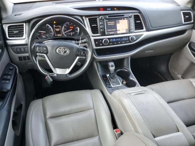 2019 Toyota Highlander SE