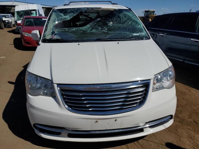 2013 Chrysler Town & Country Touring