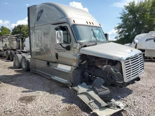 2015 Freightliner Cascadia 125