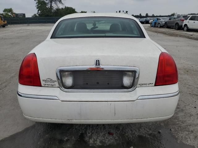 2006 Lincoln Town Car Signature