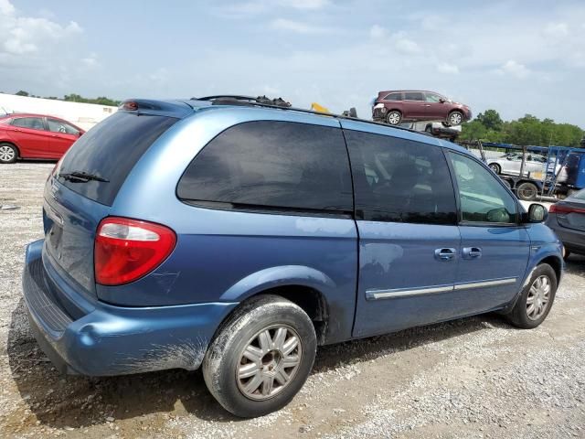 2005 Chrysler Town & Country Touring