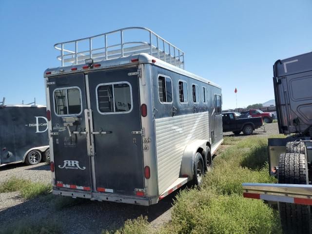 1999 Soon Horse Trailer