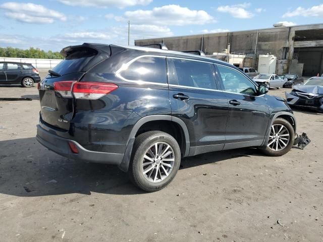 2019 Toyota Highlander SE