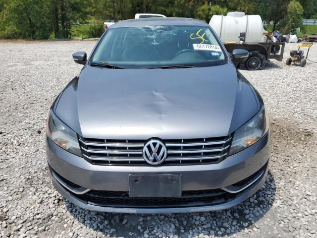 2013 Volkswagen Passat SE