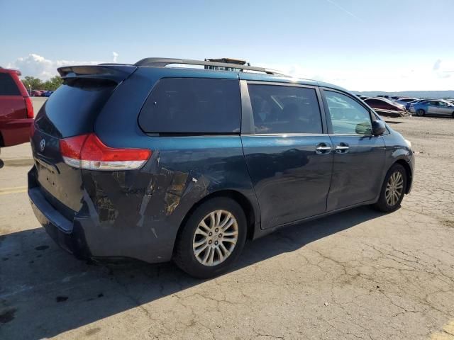 2011 Toyota Sienna XLE