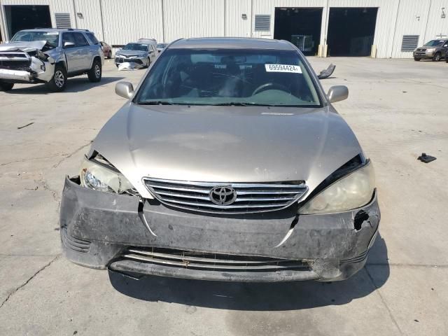 2005 Toyota Camry LE