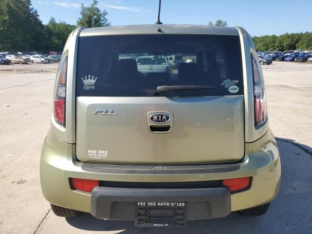 2010 KIA Soul +