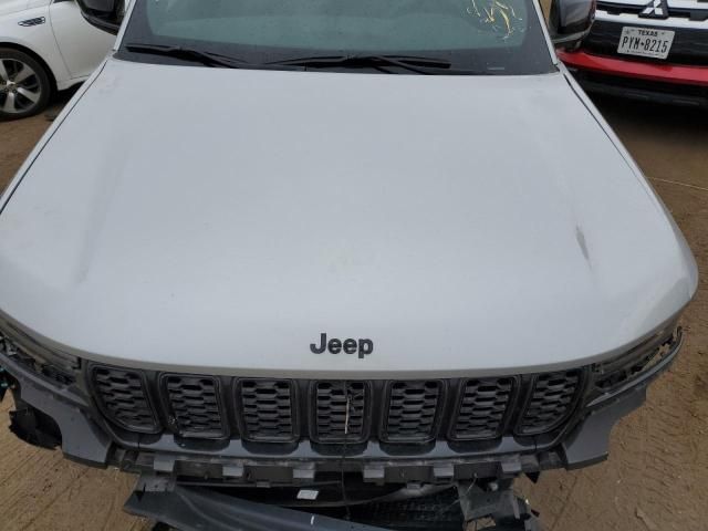 2024 Jeep Grand Cherokee Laredo