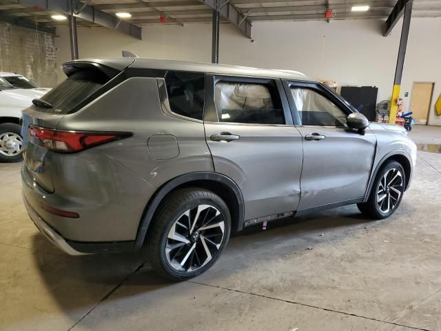 2022 Mitsubishi Outlander SE