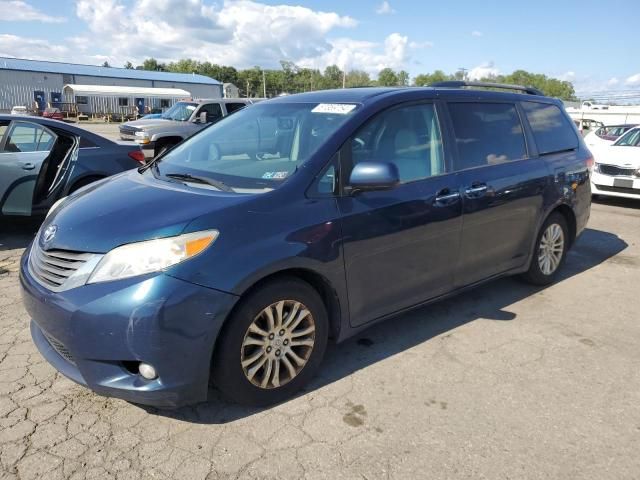 2011 Toyota Sienna XLE