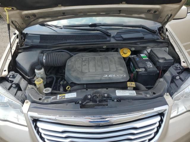 2015 Chrysler Town & Country Touring