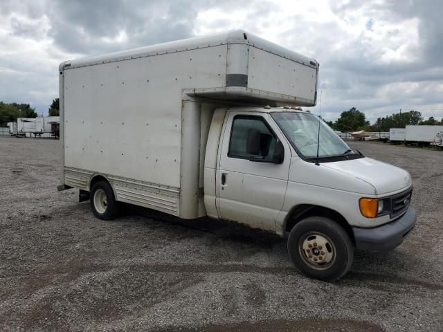 2006 Ford Econoline E450 Super Duty Cutaway Van