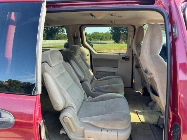 2005 Ford Freestar SE