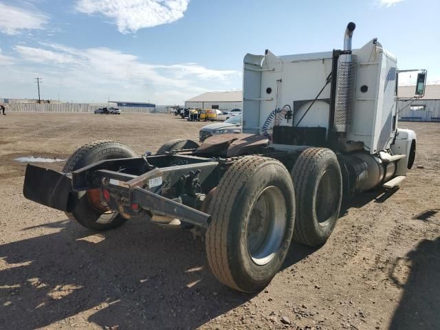 1996 Freightliner Conventional FLD120