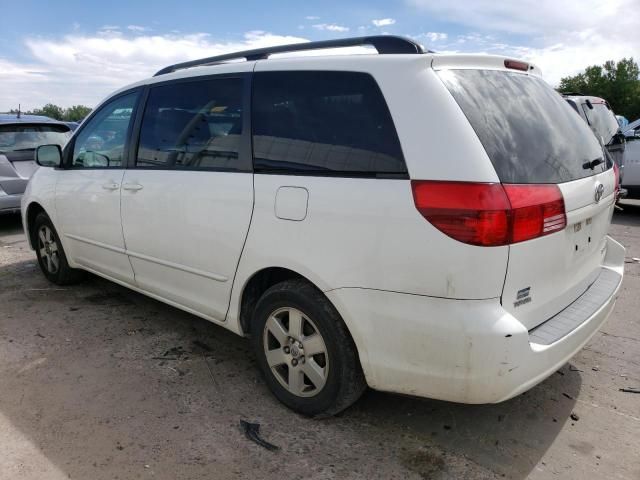 2004 Toyota Sienna CE