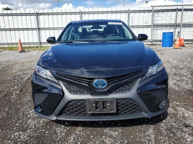 2020 Toyota Camry SE