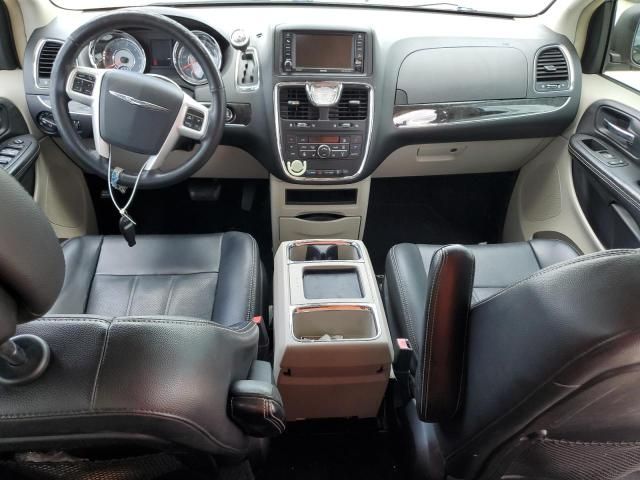 2015 Chrysler Town & Country Touring L