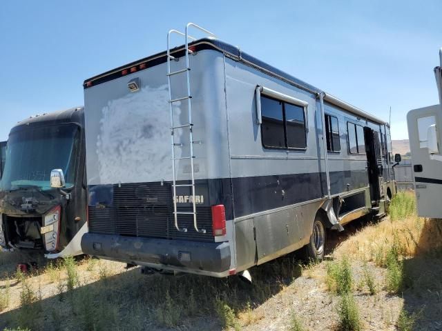 1990 Oshkosh Motor Truck Co. Chassis HGH