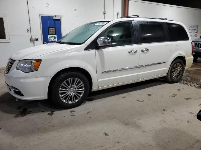 2013 Chrysler Town & Country Touring L