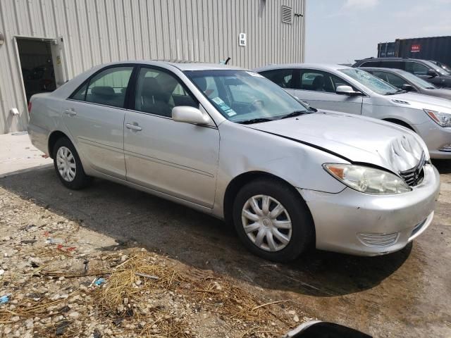 2005 Toyota Camry LE