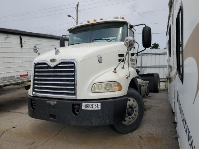 2006 Mack 600 CXN600