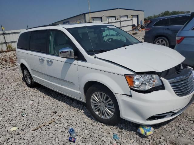 2016 Chrysler Town & Country Touring L